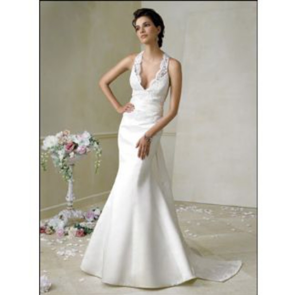 Jim Hjelm Wedding Gown
